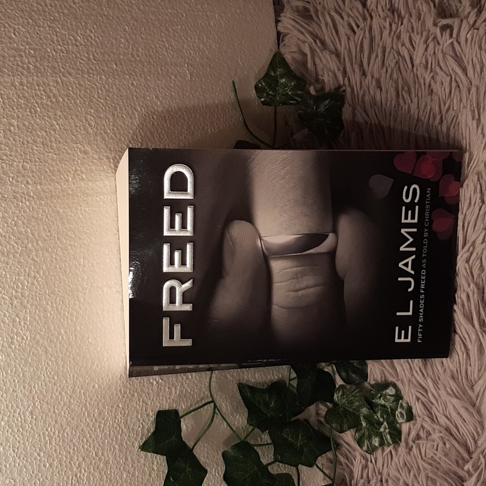 Freed paperback- Fifty Shades Of Grey Series